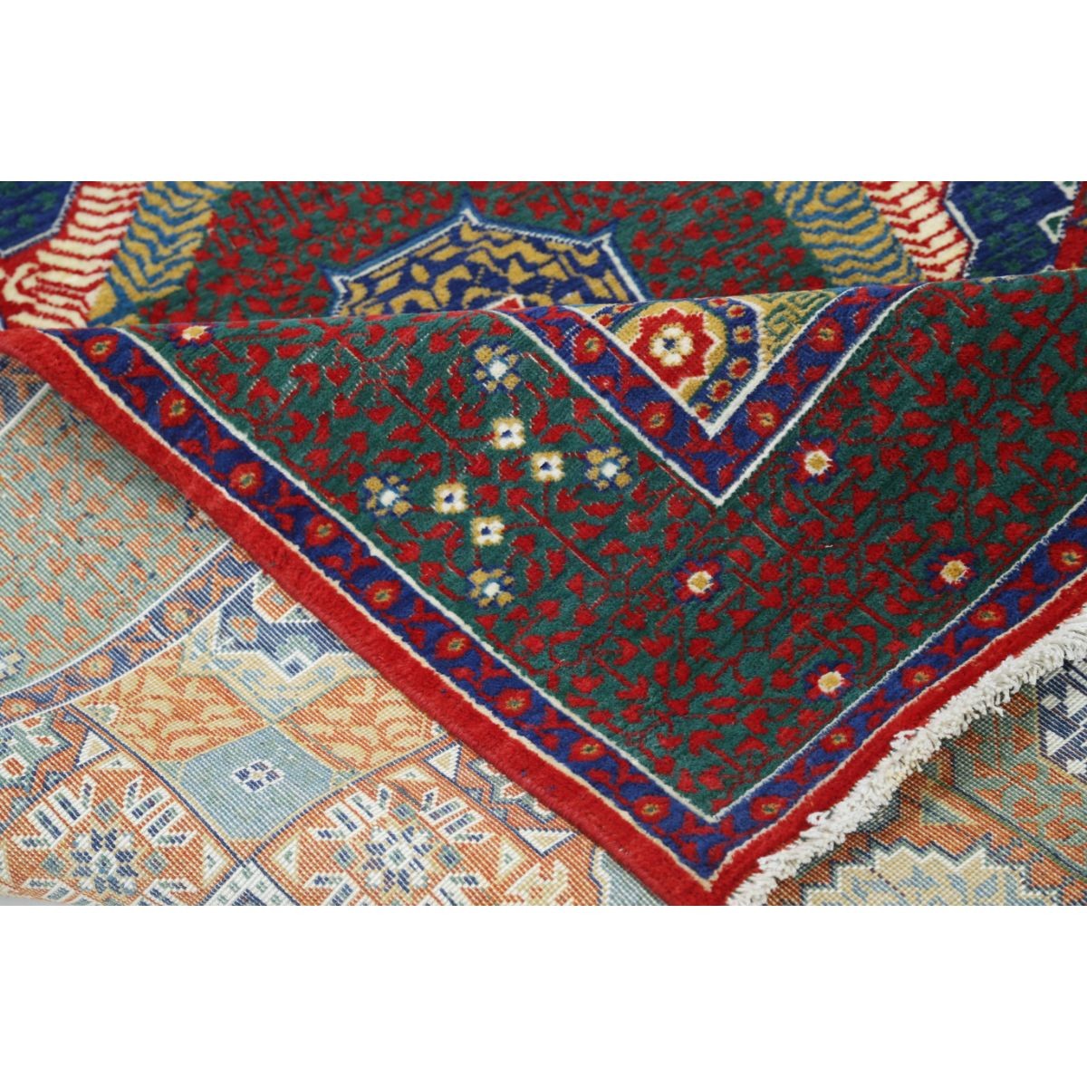Gulshan 4x6 Machine-Made Washable Wool Rug - Colorful