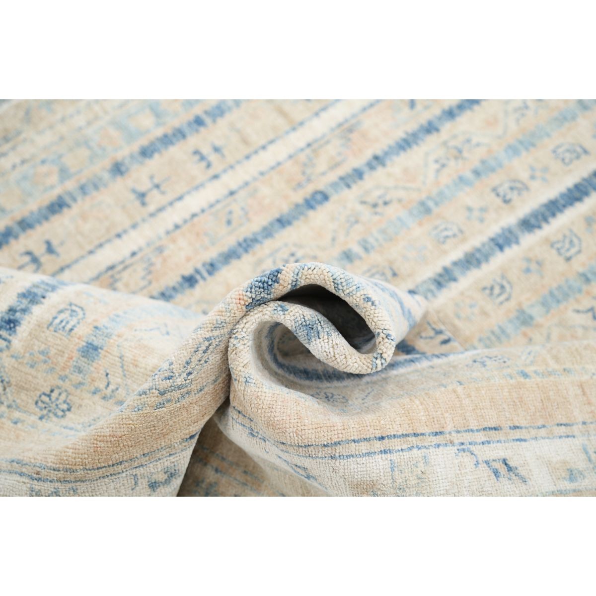 Shaal 6x8 Handmade Double Knotted Washable Wool Rug - Soft Hues