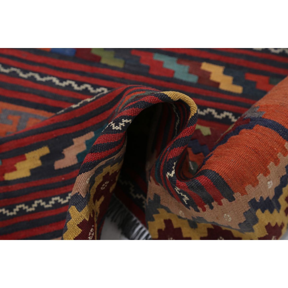 Sumak 5x6 Hand Woven Washable Wool Rug - Colorful