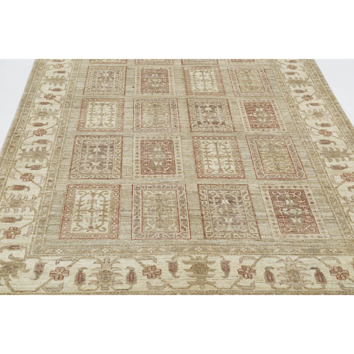 Bakhtiari 6x8 Handmade Double Knotted Washable Wool Rug - Soft Hues