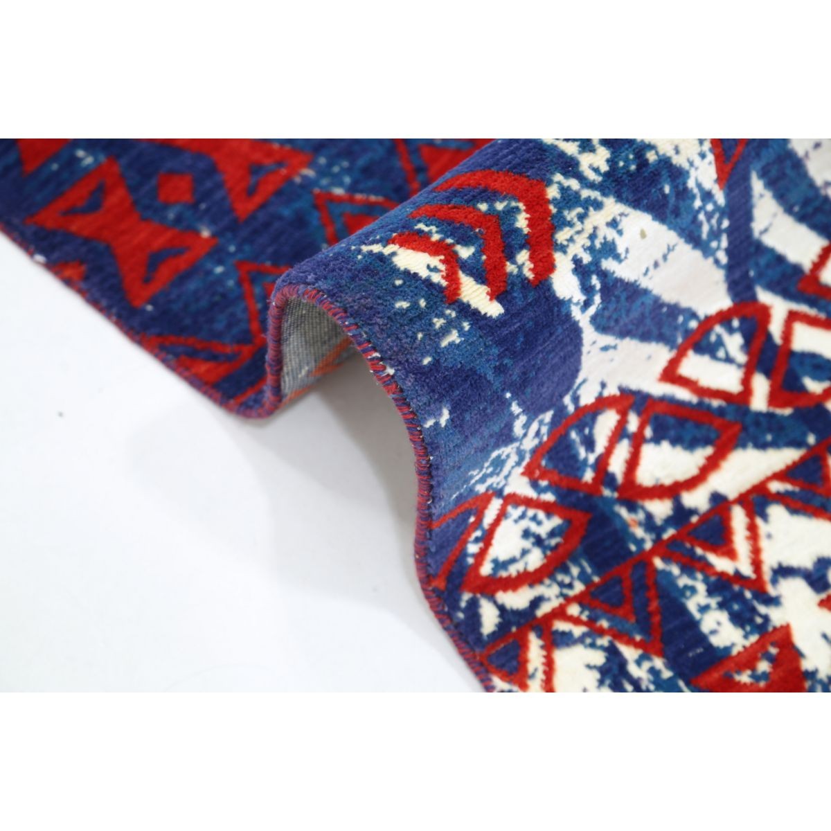 Dhanak 4x6 Machine-Made Washable Wool Rug - Colorful
