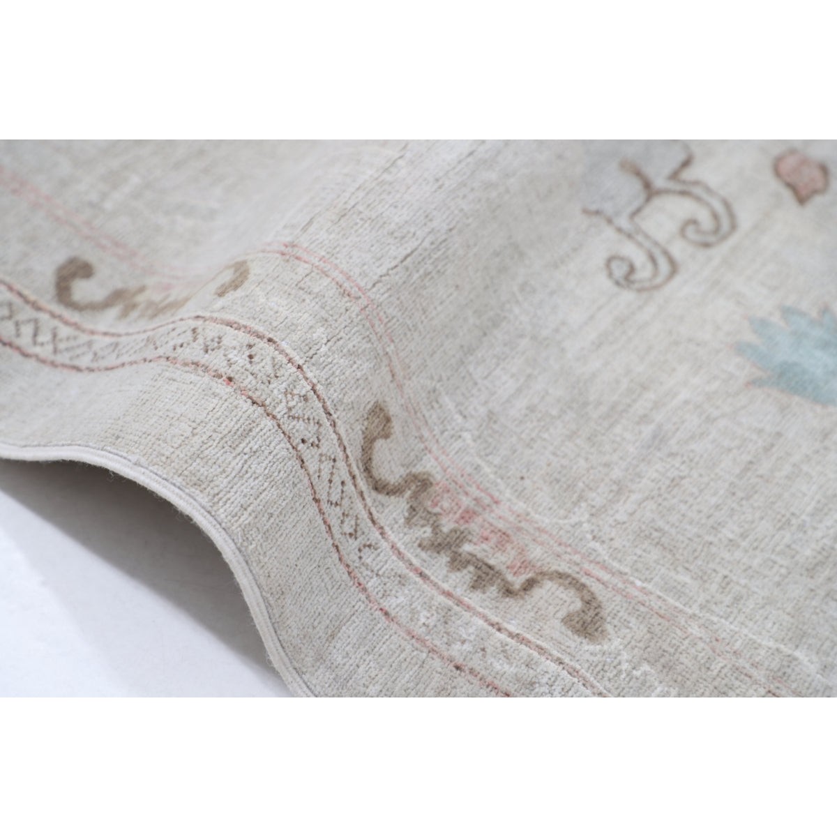 Ariana 18x24 Handmade Double Knotted Washable Wool Rug - Soft Hues