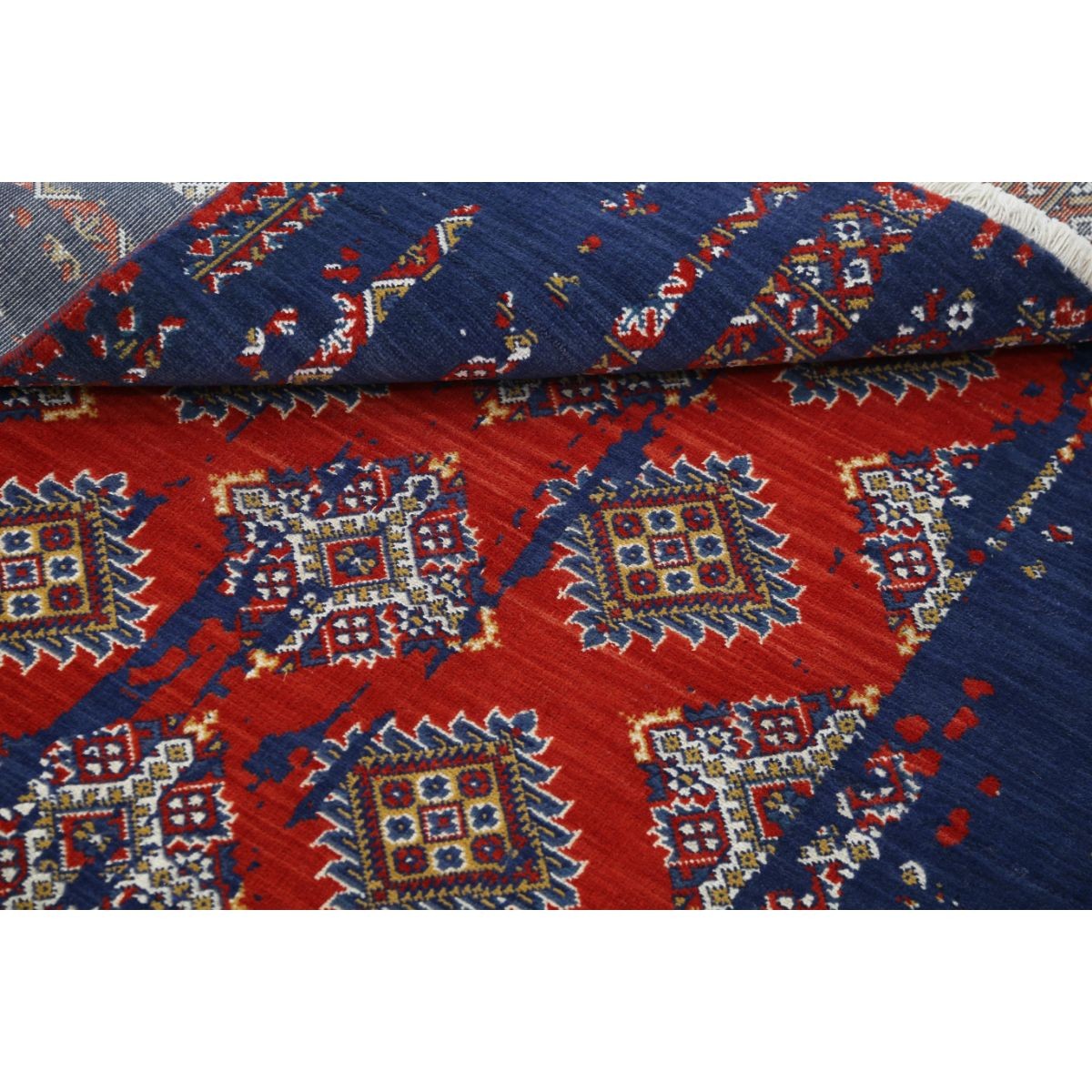 Ajrak 4x6 Machine-Made Washable Wool Rug - Colorful
