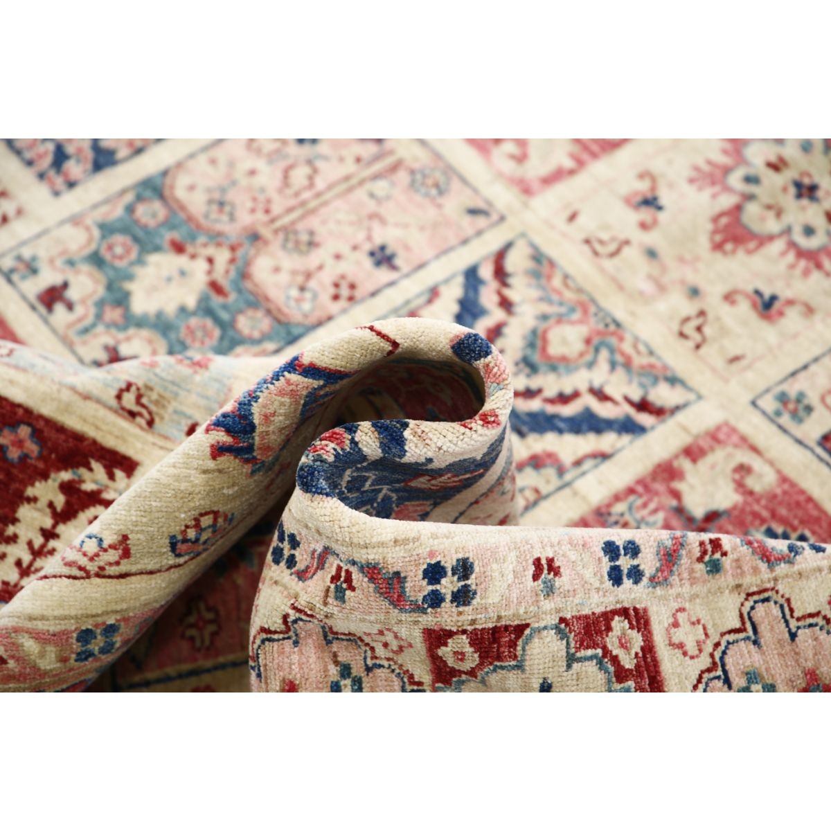 Bakhtiari 5x8 Handmade Double Knotted Washable Wool Rug - Soft Hues