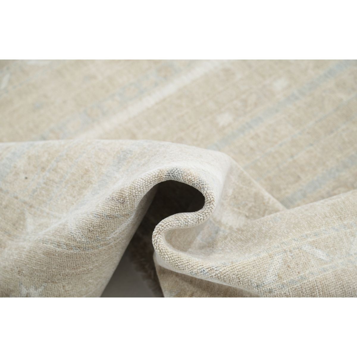 Shaal 5x7 Handmade Double Knotted Washable Wool Rug - Soft Hues