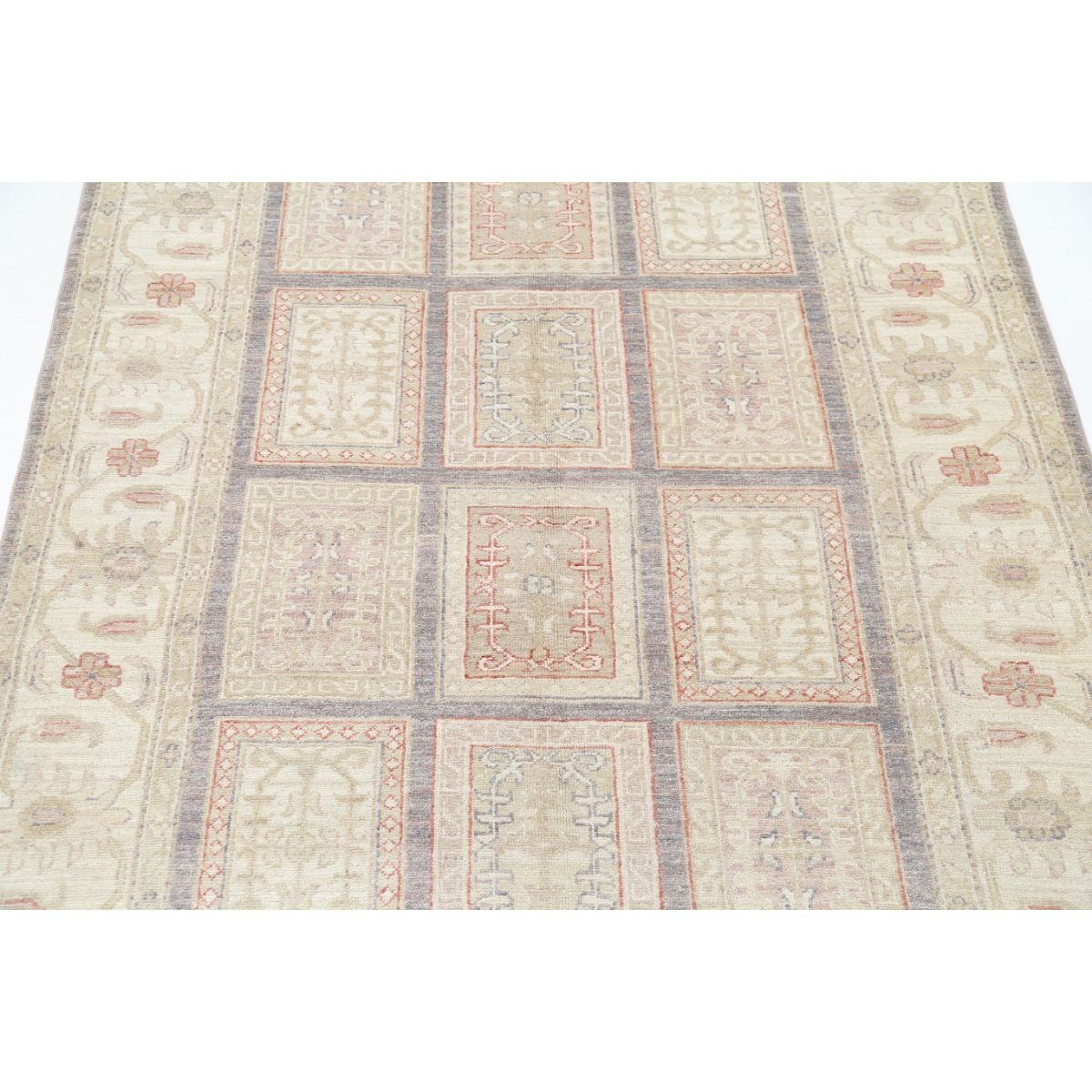 Bakhtiari 4x6 Handmade Double Knotted Washable Wool Rug - Soft Hues