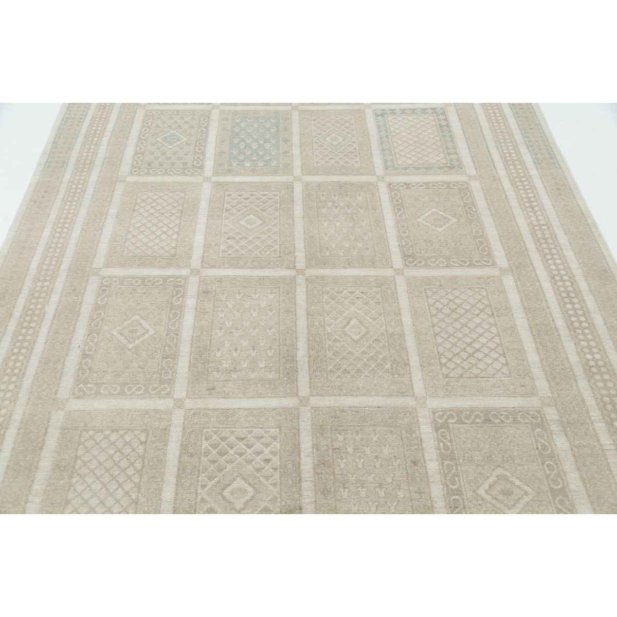 Bakhtiari 6x9 Handmade Double Knotted Washable Wool Rug - Soft Hues