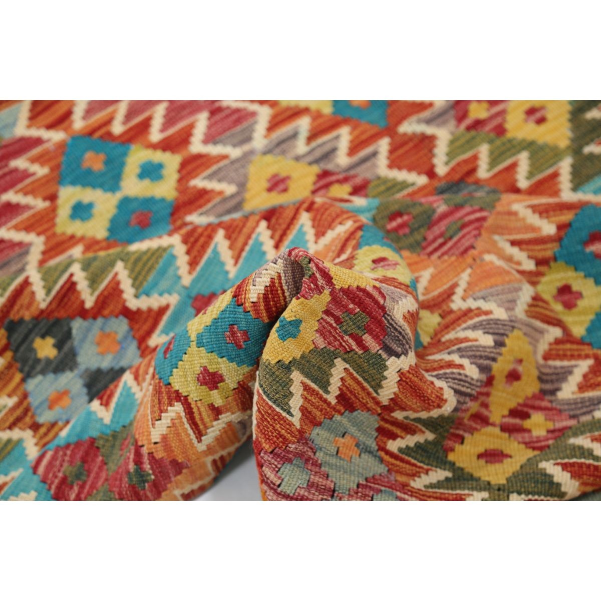 Maimana 6x8 Hand Woven Washable Wool Rug - Colorful