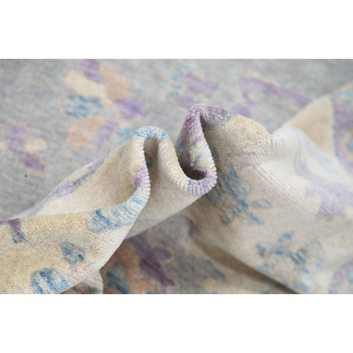 Lily 9x12 Machine-Made Washable Wool Rug - Colorful