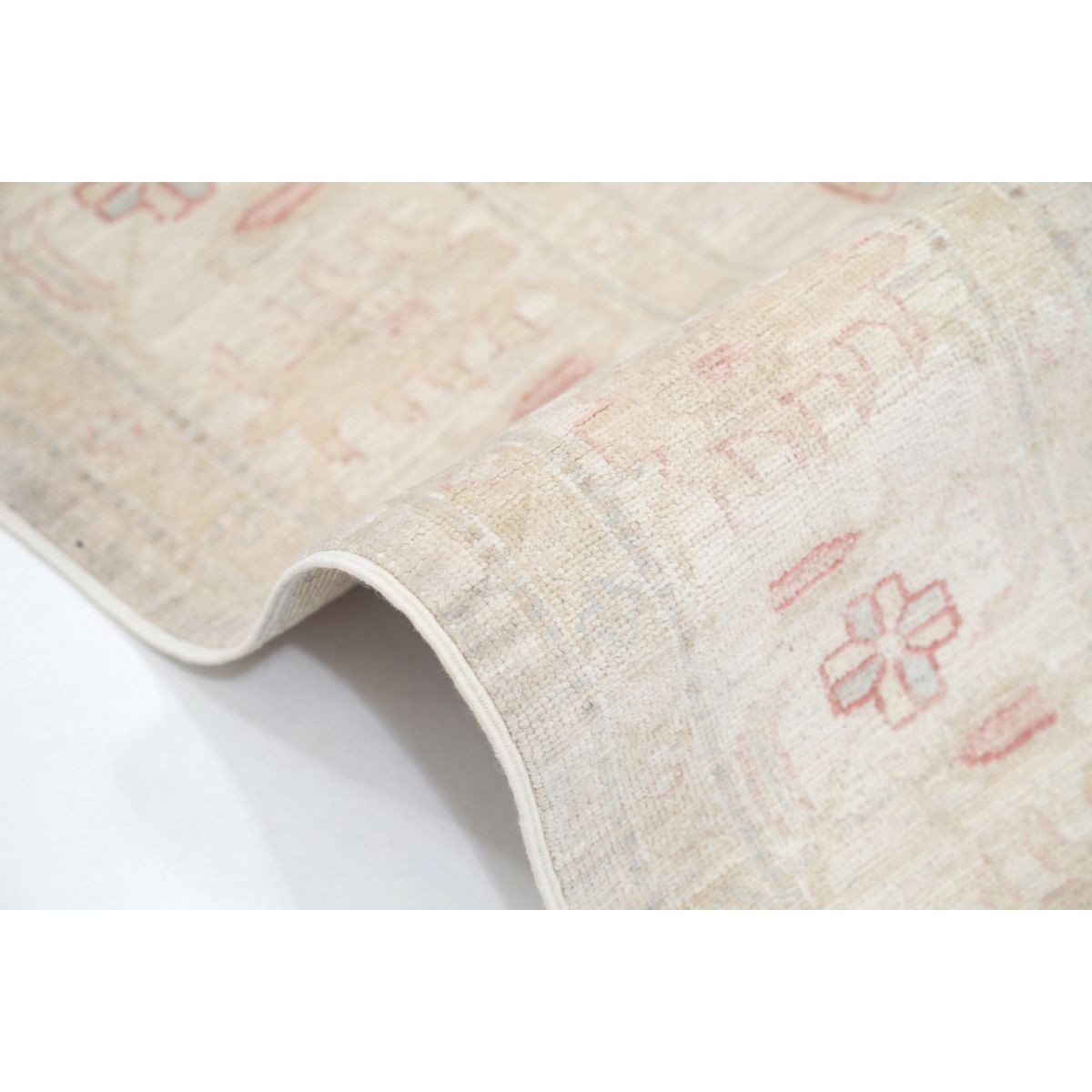 Bakhtiari 5x6 Handmade Double Knotted Washable Wool Rug - Soft Hues