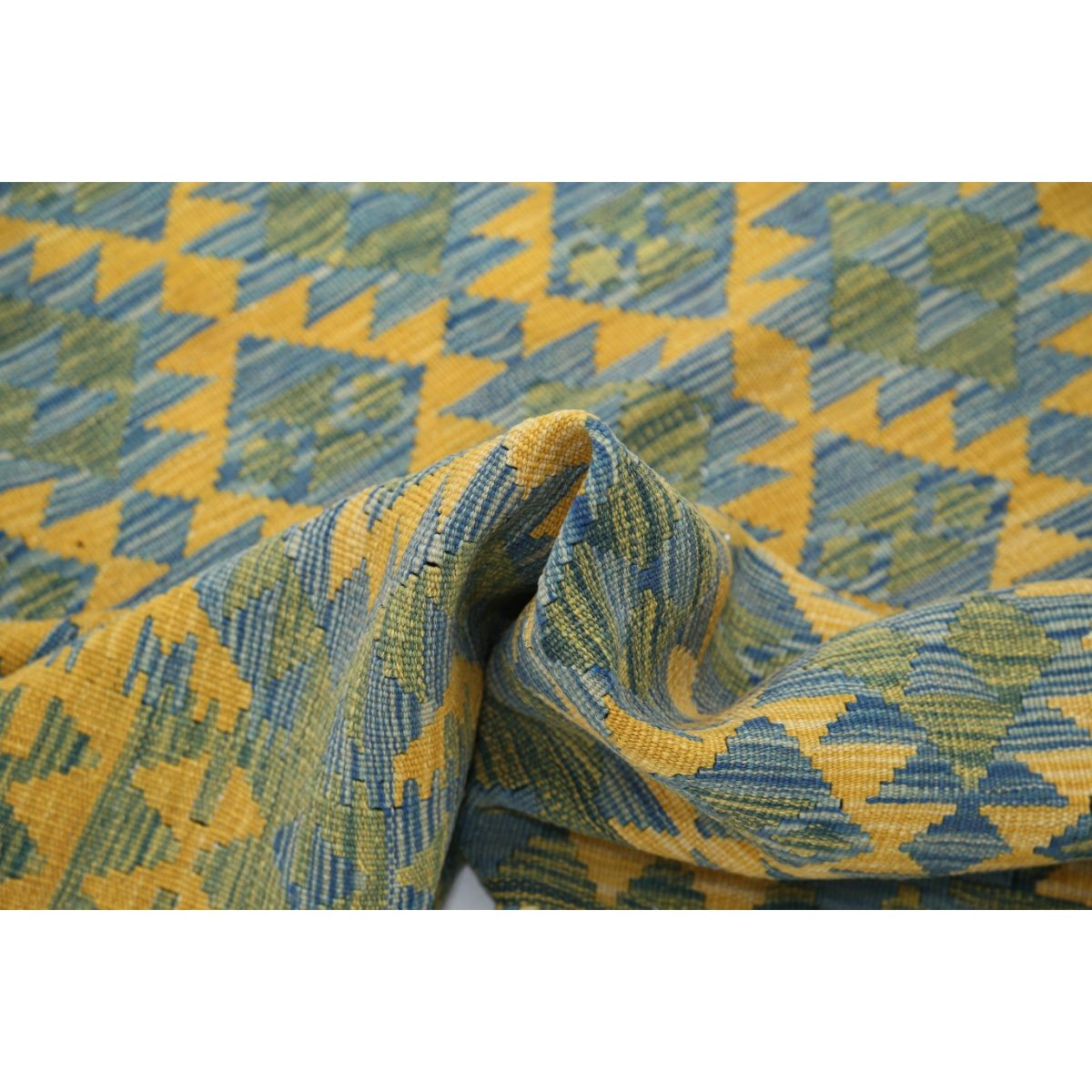 Maimana 4x6 Hand Woven Washable Wool Rug - Colorful