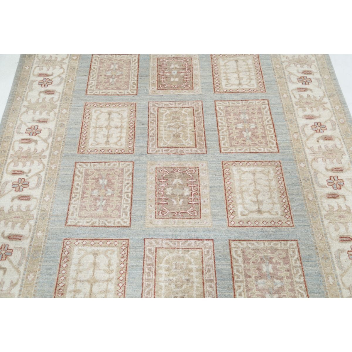 Bakhtiari 5x6 Handmade Double Knotted Washable Wool Rug - Colorful