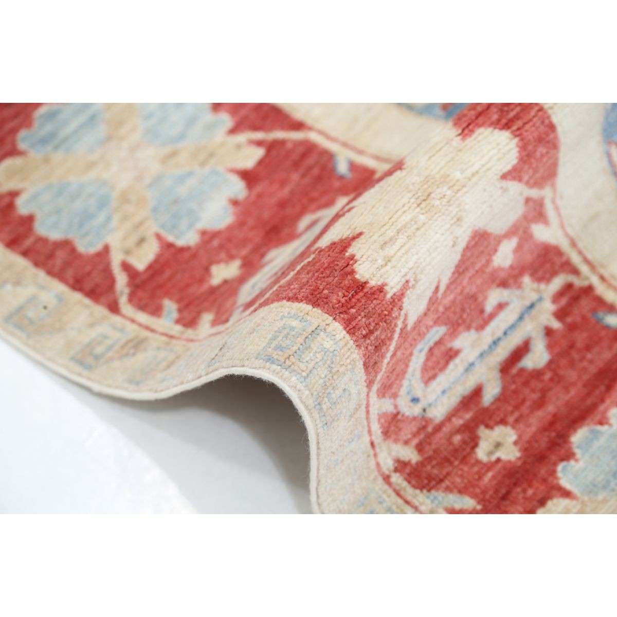 Bakhtiari 7x10 Handmade Double Knotted Washable Wool Rug - Soft Hues