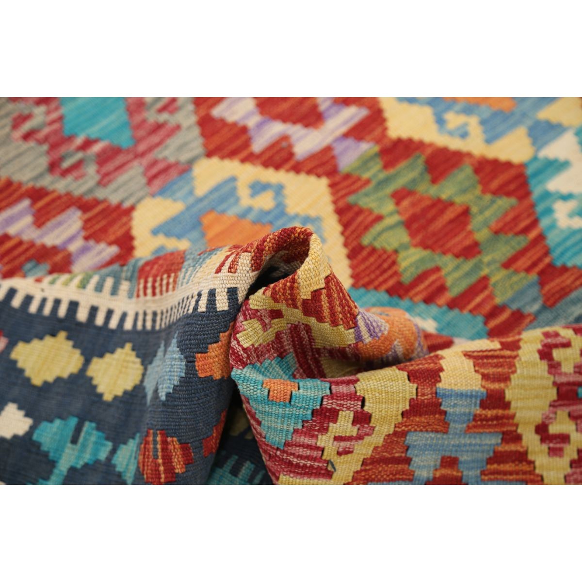 Maimana 7x10 Hand Woven Washable Wool Rug - Colorful
