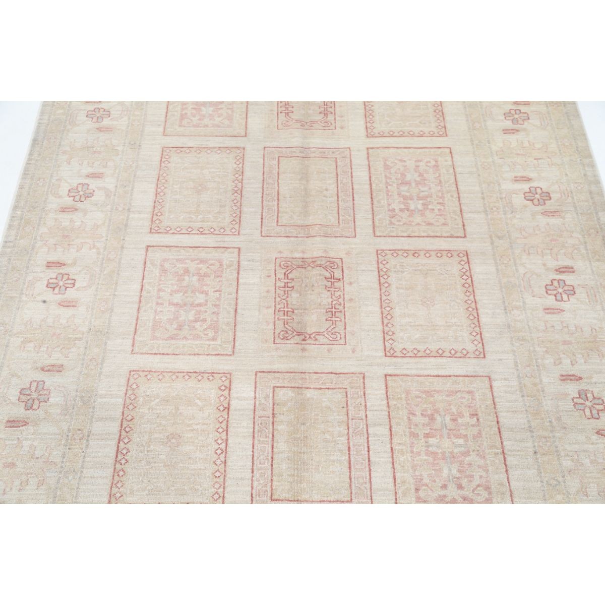 Bakhtiari 5x6 Handmade Double Knotted Washable Wool Rug - Soft Hues