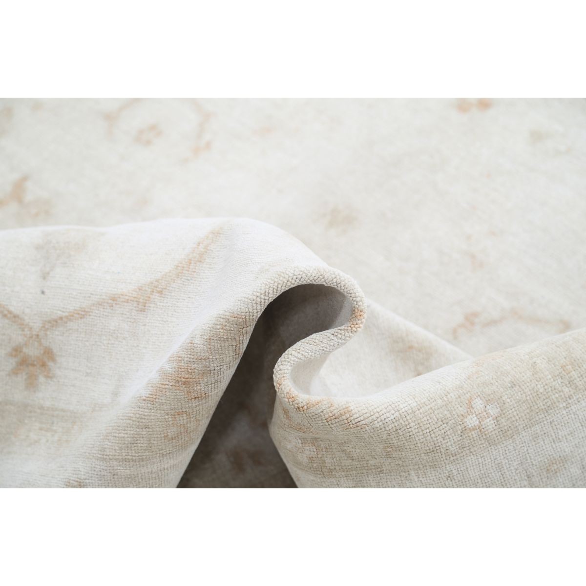 Serenity 5x7 Handmade Double Knotted Washable Wool Rug - Soft Hues