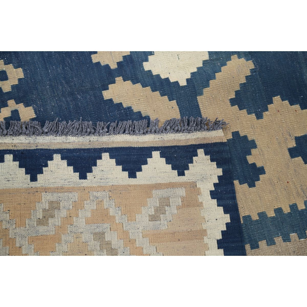 Kafkaas 5x7 Hand Woven Washable Wool Rug - Soft Hues