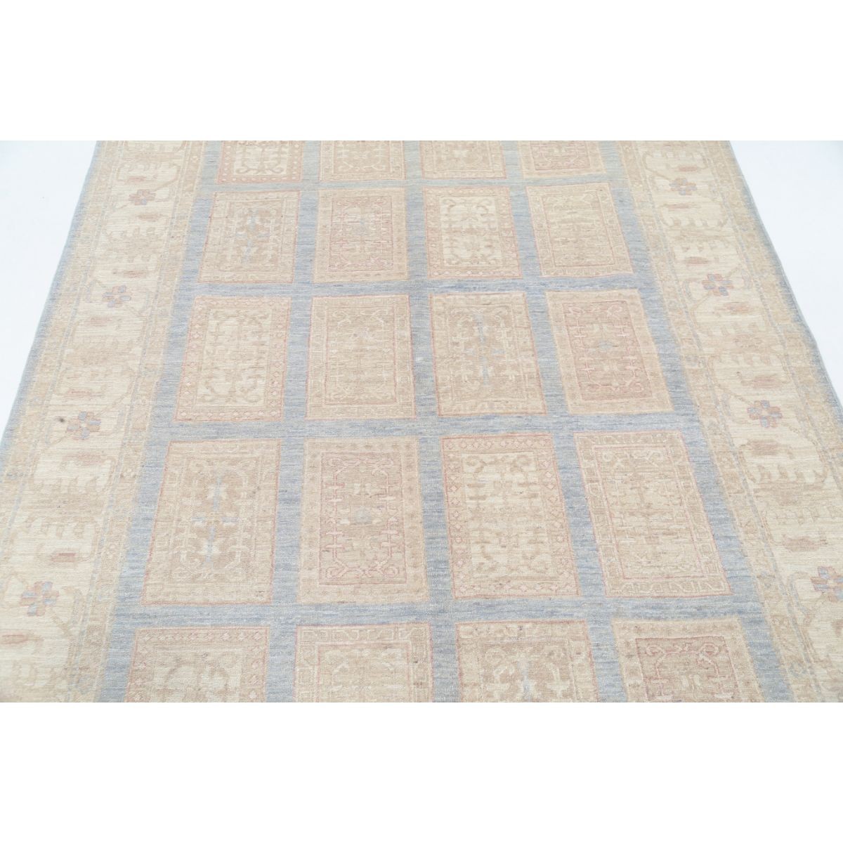 Bakhtiari 5x8 Handmade Double Knotted Washable Wool Rug - Soft Hues