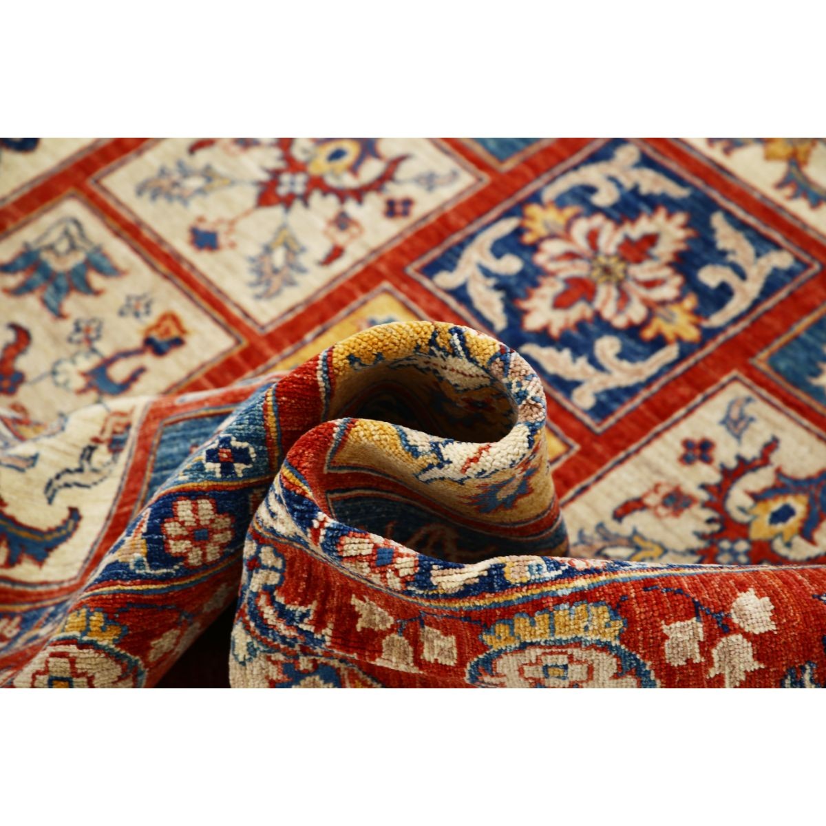 Bakhtiari 6x10 Handmade Double Knotted Washable Wool Rug - Colorful