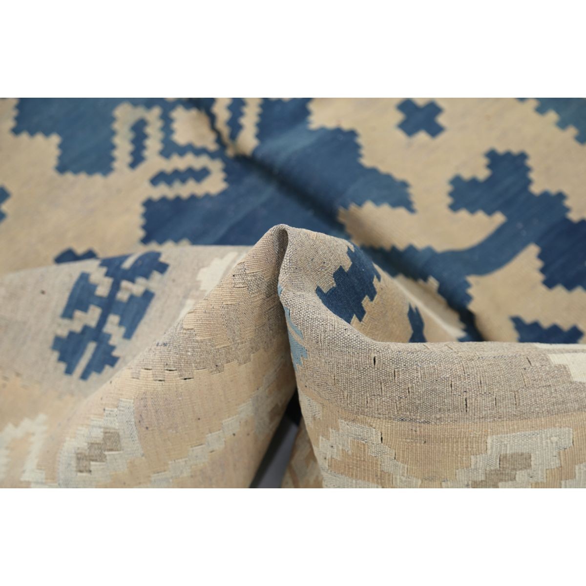 Kafkaas 5x7 Hand Woven Washable Wool Rug - Soft Hues