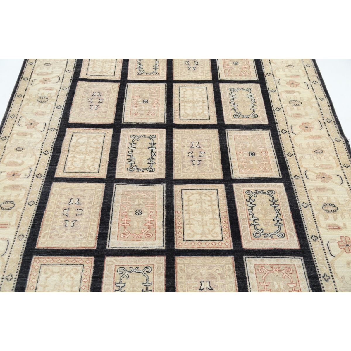 Bakhtiari 6x8 Handmade Double Knotted Washable Wool Rug - Colorful