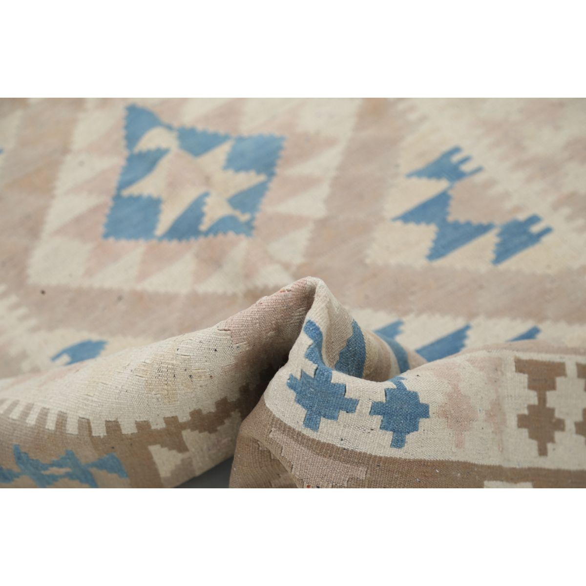 Kafkaas 5x7 Hand Woven Washable Wool Rug - Soft Hues
