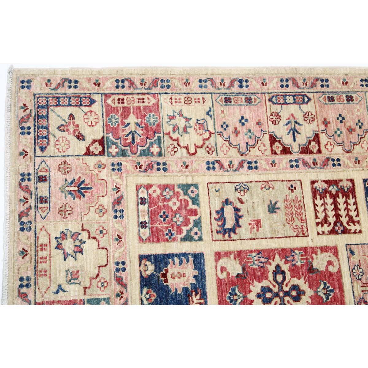 Bakhtiari 5x8 Handmade Double Knotted Washable Wool Rug - Soft Hues