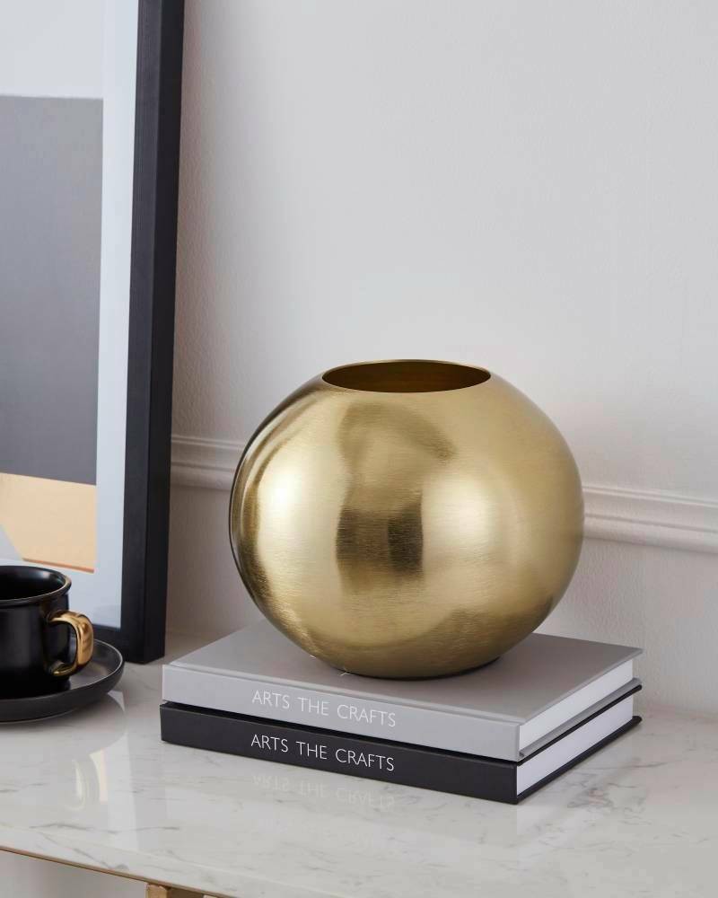 Eglo 421049 "Abucay" Fırçalanmış Pirinç Dekoratif Metal Vazo 16,5cm Yüksekliğinde 18cm Çapında
