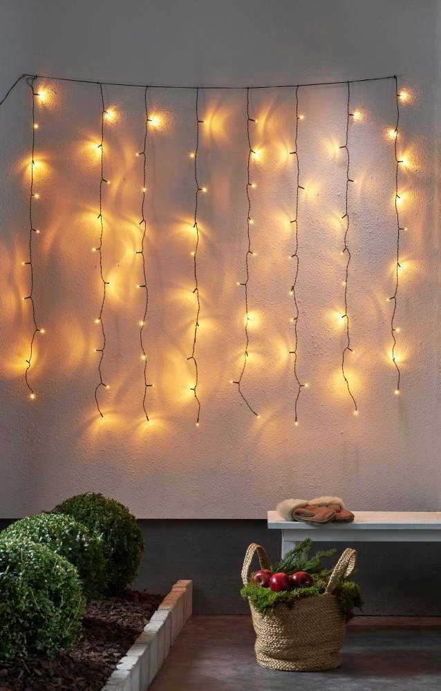 Eglo 410828 "GOLDEN WARM WHITE" 80 Ledli Dekoratif Aydınlatma 130Cm Yüksekliğinde 130Cm Uzunluğunda 2000K Perde Aydınlatma
