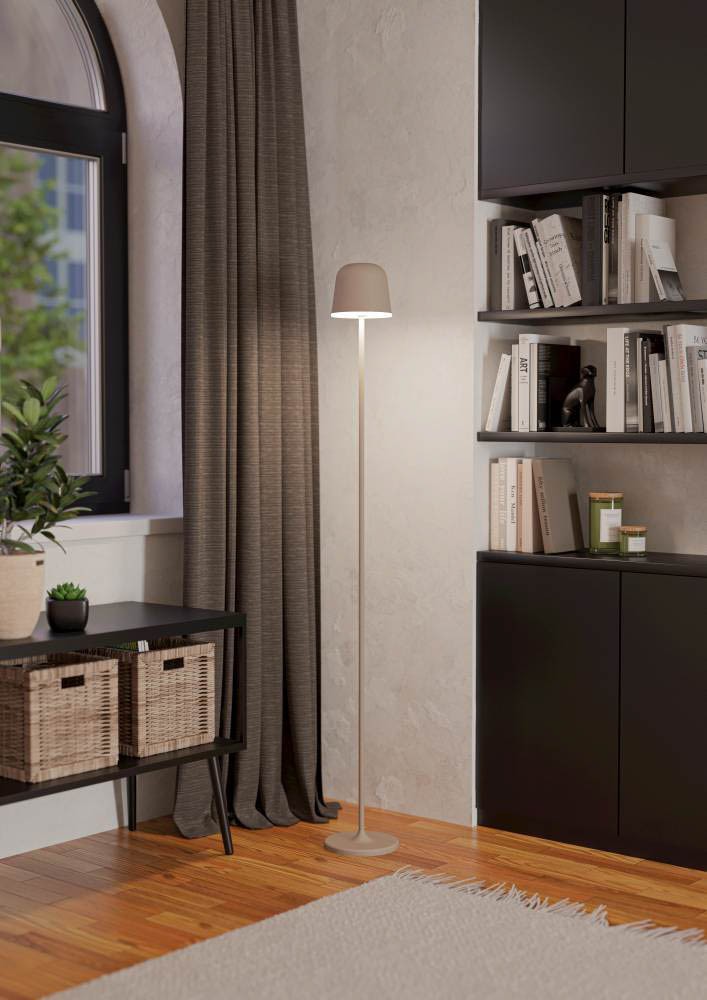 Eglo 901752 "MANNERA-L" 140 Cm Yüksekliğinde Usb Girişli Kum Rengi Alüminyum, Çelik Dokunmatik Köşe Lambası Lambader