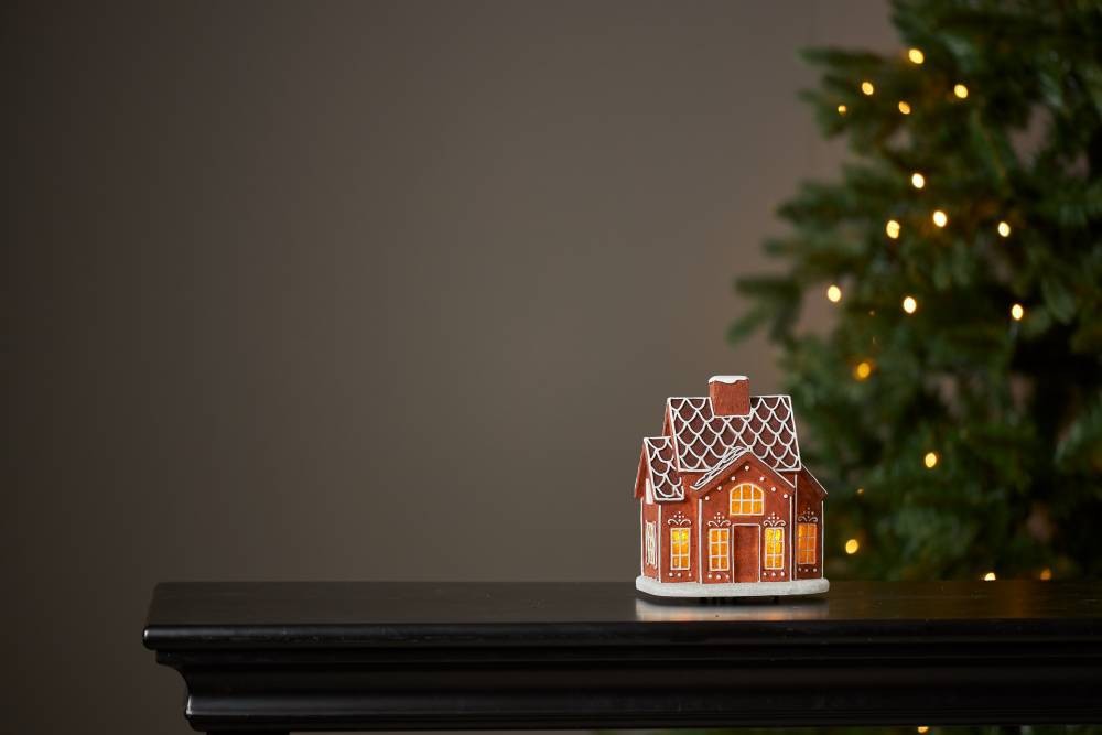 Eglo 411476 "GINGERVILLE" Ledli Kahverengi Ev 16Cm Yüksekliğinde 14Cm Uzunluğunda
