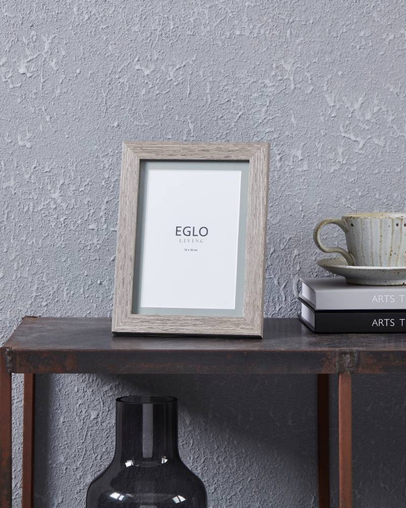 Eglo 423095 "TEMERLOH" 21 Cm Yüksekliğinde 16 Cm Uzunluğunda Plastik, Cam Gri Resim Çerçevesi