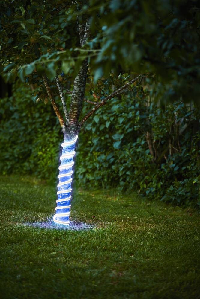 Eglo 900221 "FLATNEONLED" 500 Cm Uzunluğunda Dış Mekan Bahçe Aydınlatması Ağaç Mavi Led Şerit Ip44