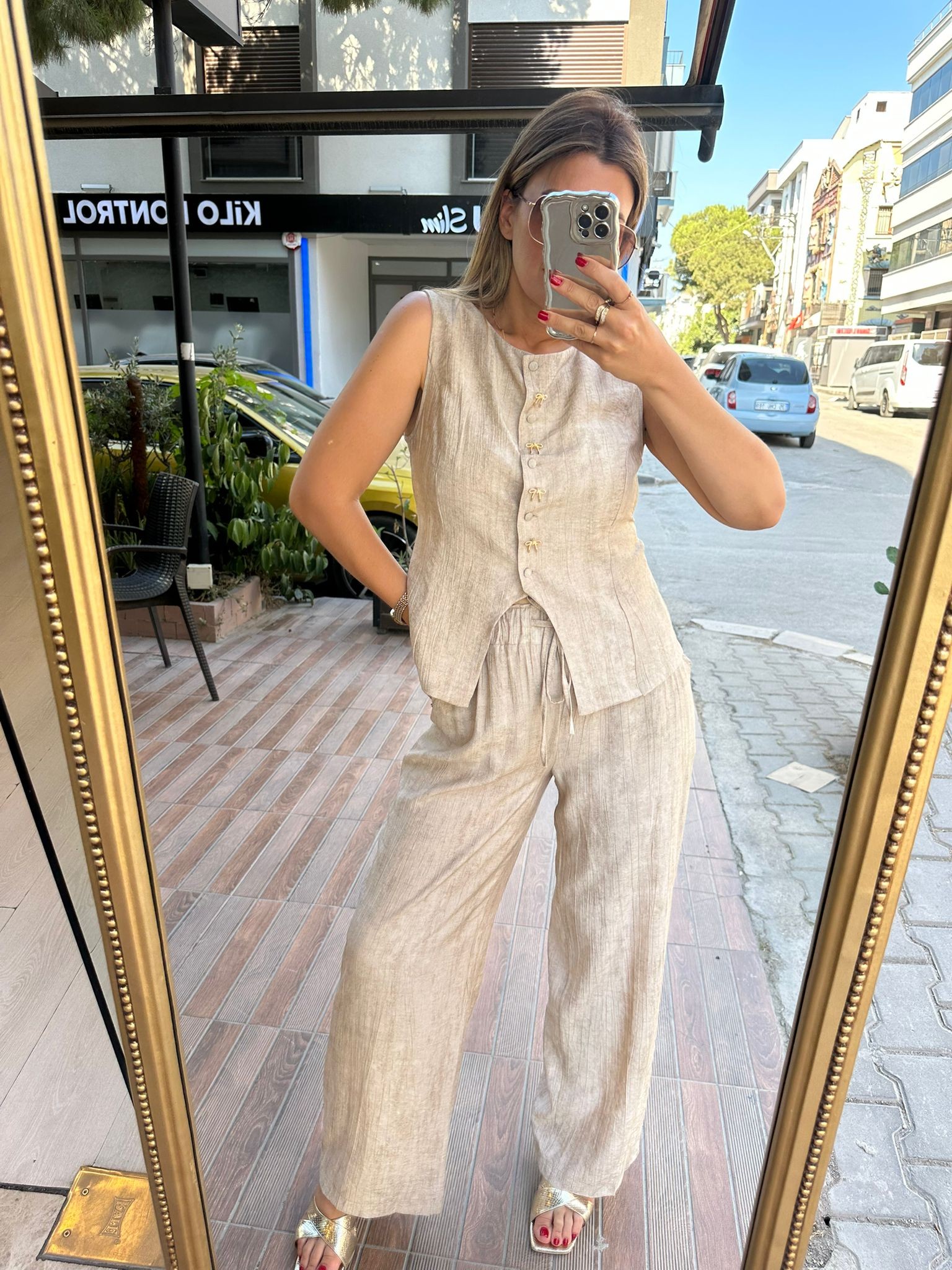 Düğme Detaylı Yelek Pantolon Viskon Takım - Taş Rengi