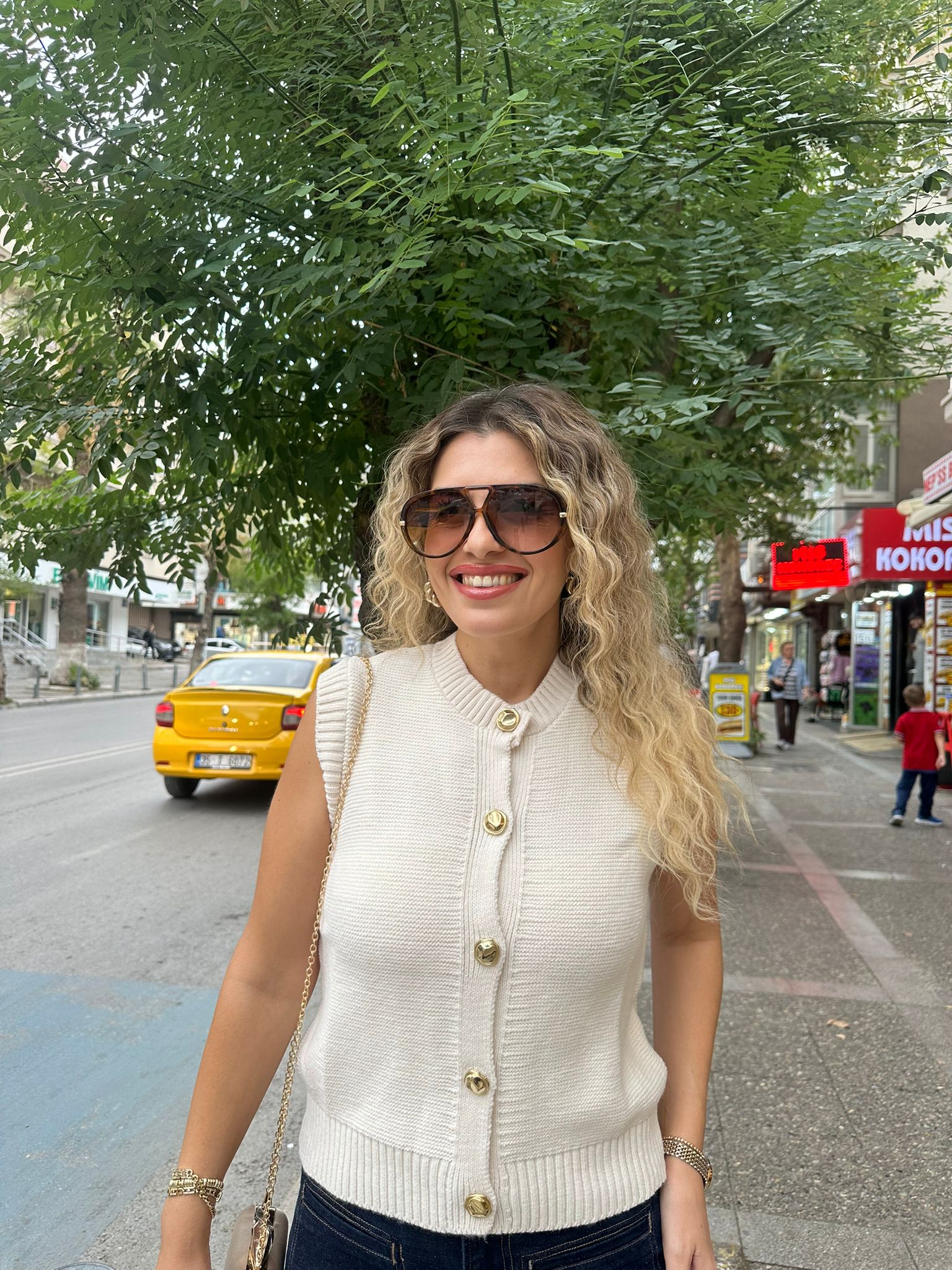 Beş Düğmeli Yelek - Ekru