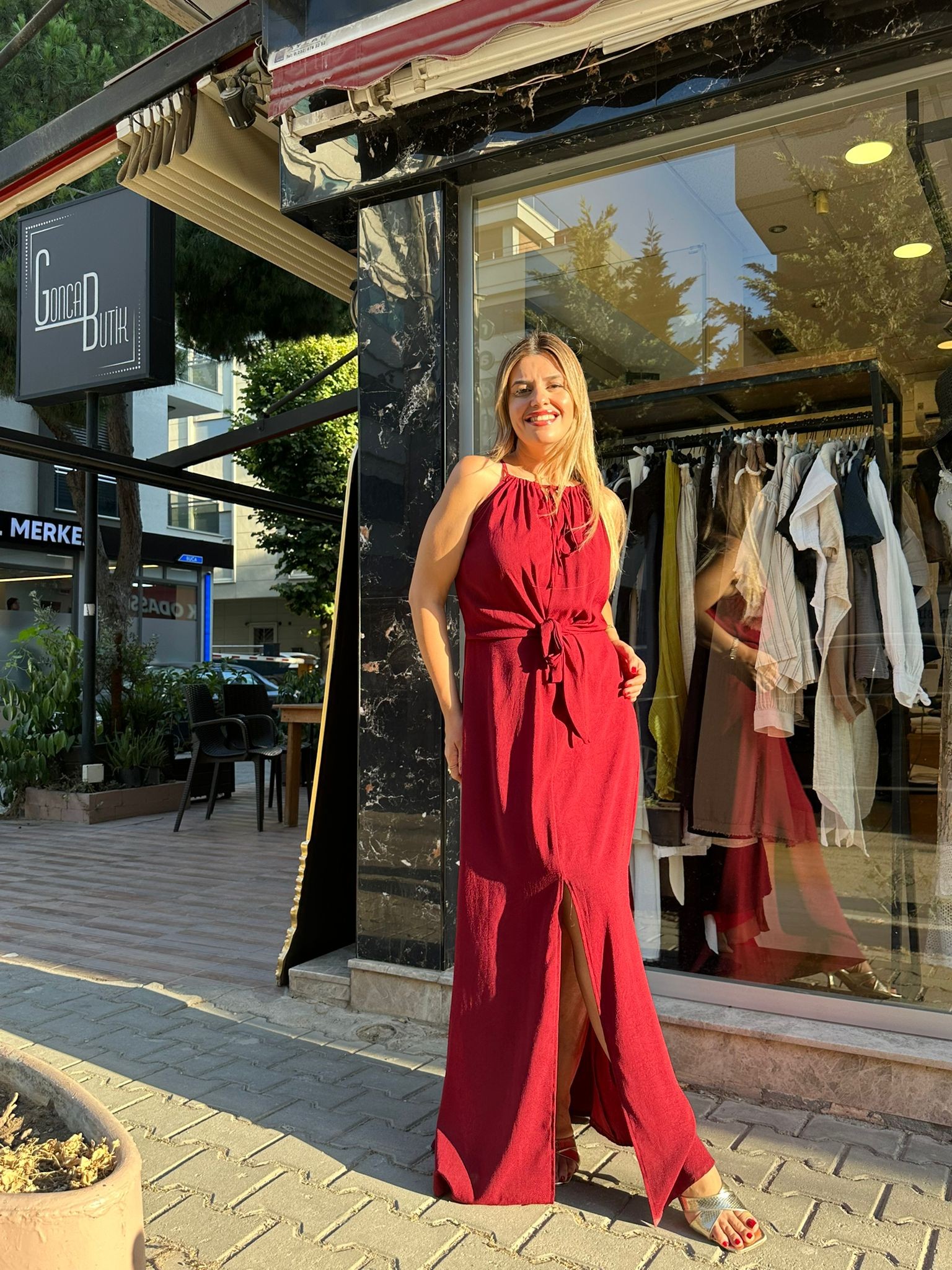 Önden Bağlamalı Halter Yaka Elbise