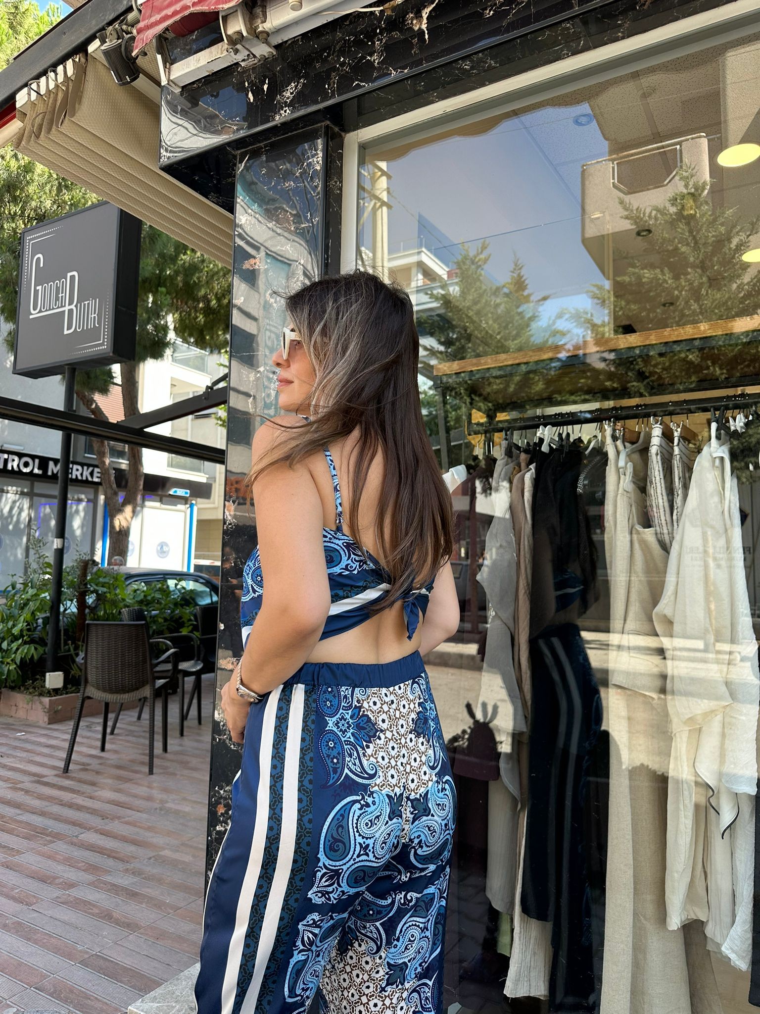 İp Askılı Sırt Bağlama Detaylı Saten Bluz Pantolon Takım