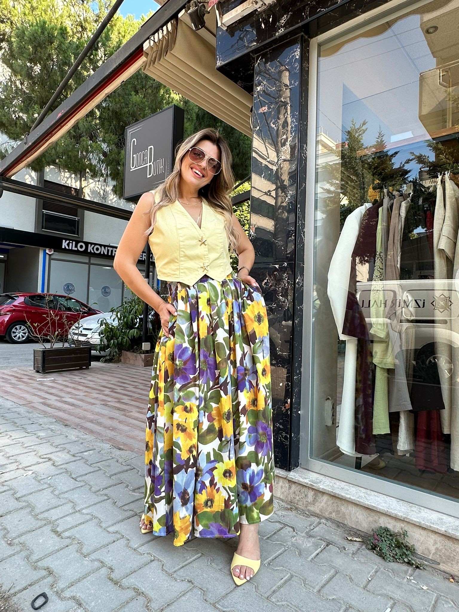 Beli Lastikli Çiçek Desenli Cep Detaylı Etek - S