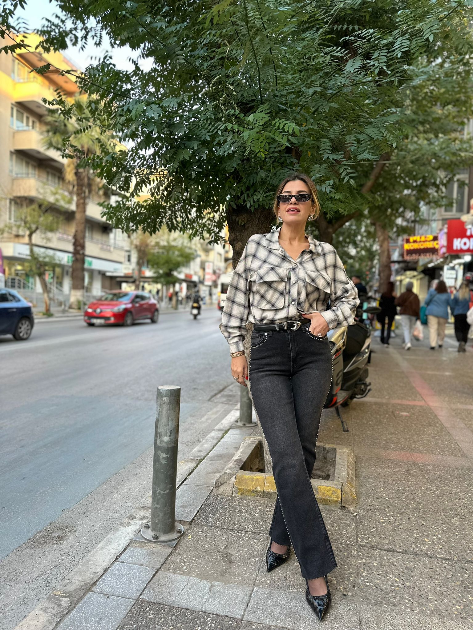  Zımba Detaylı High Waisted Mom Fit Jean - Antrasit