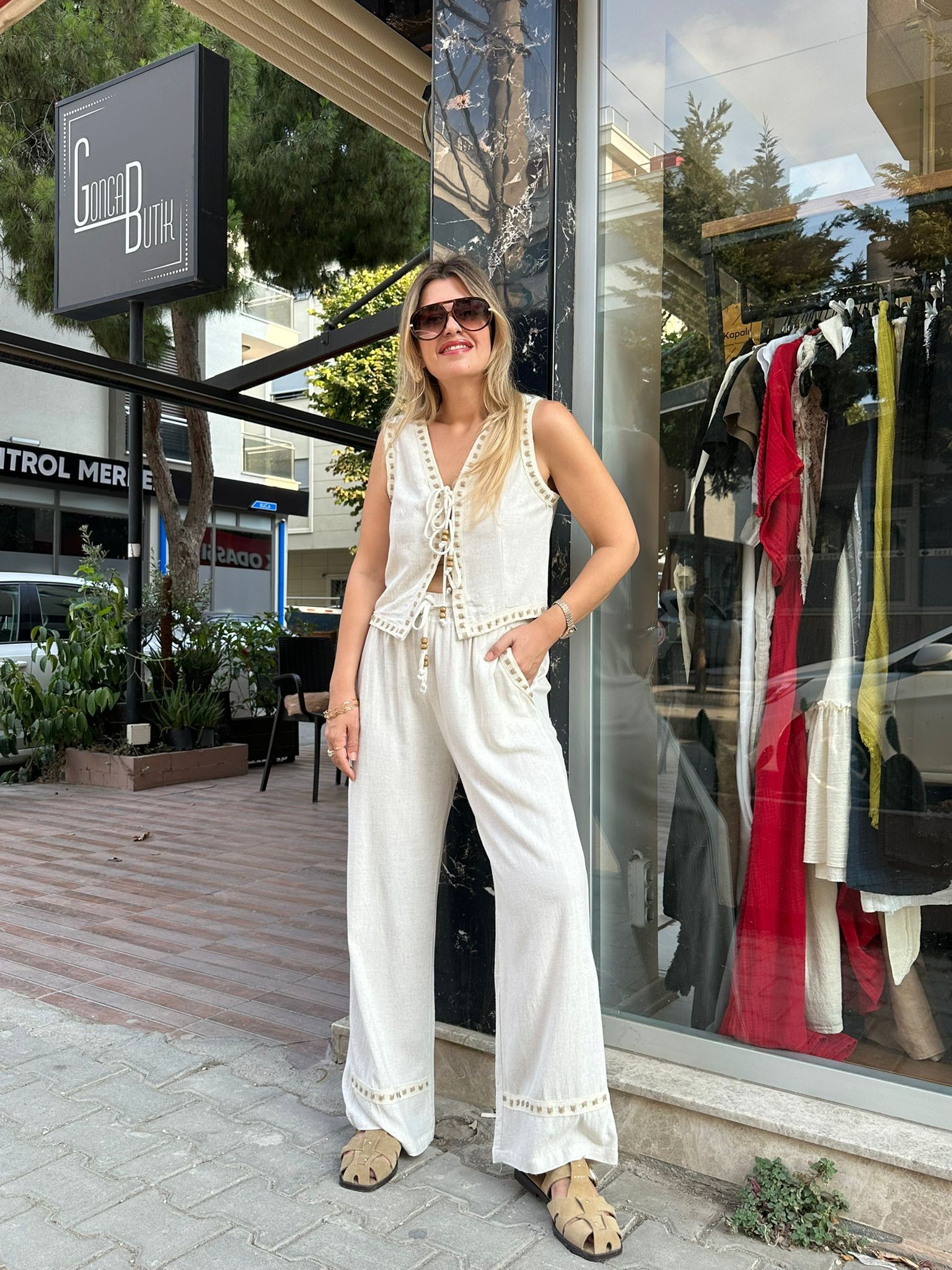 Nakış Detaylı Yelek Pantolon İthal Takım