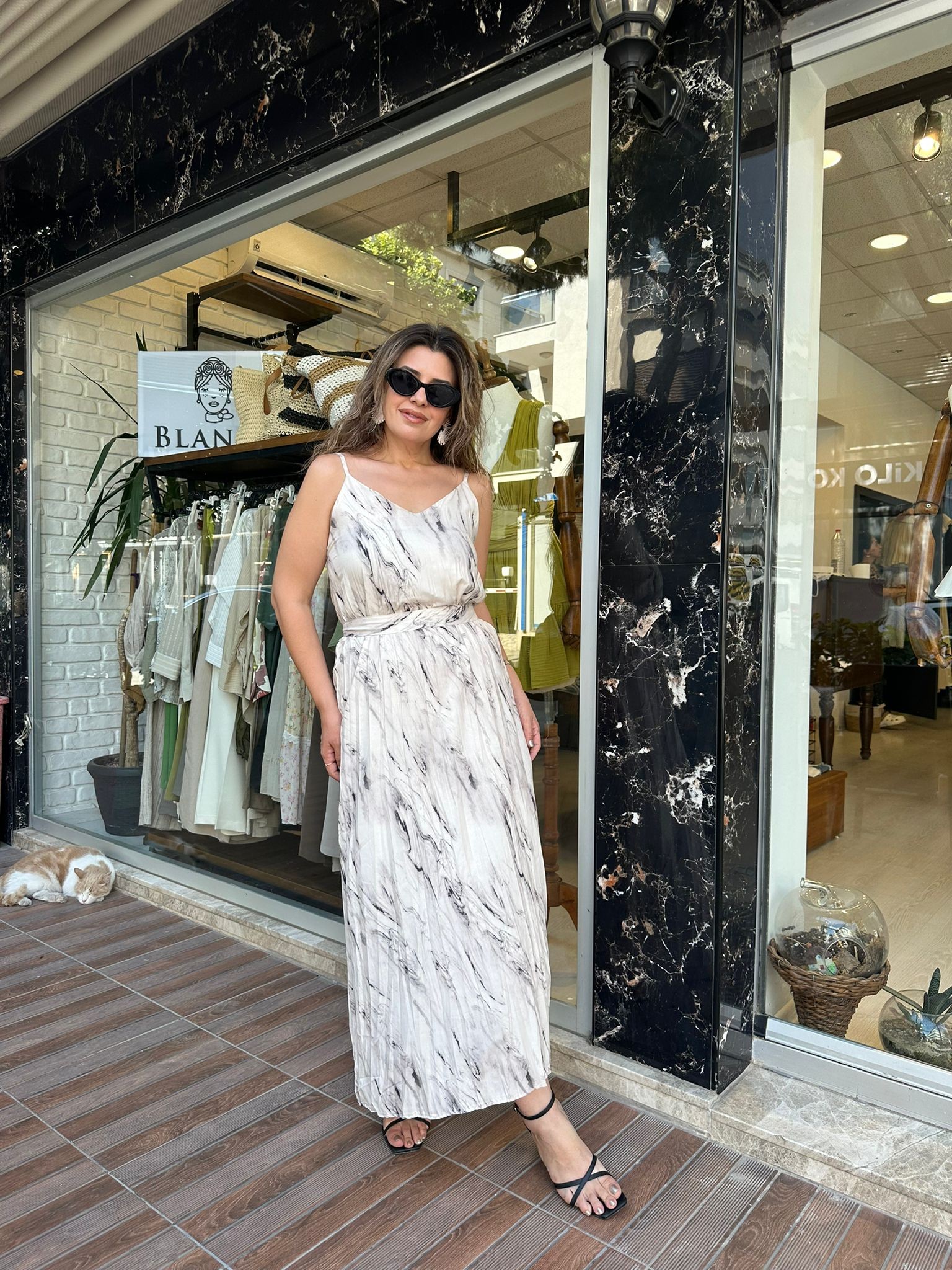 Askılı Desenli Kraslı Elbise
