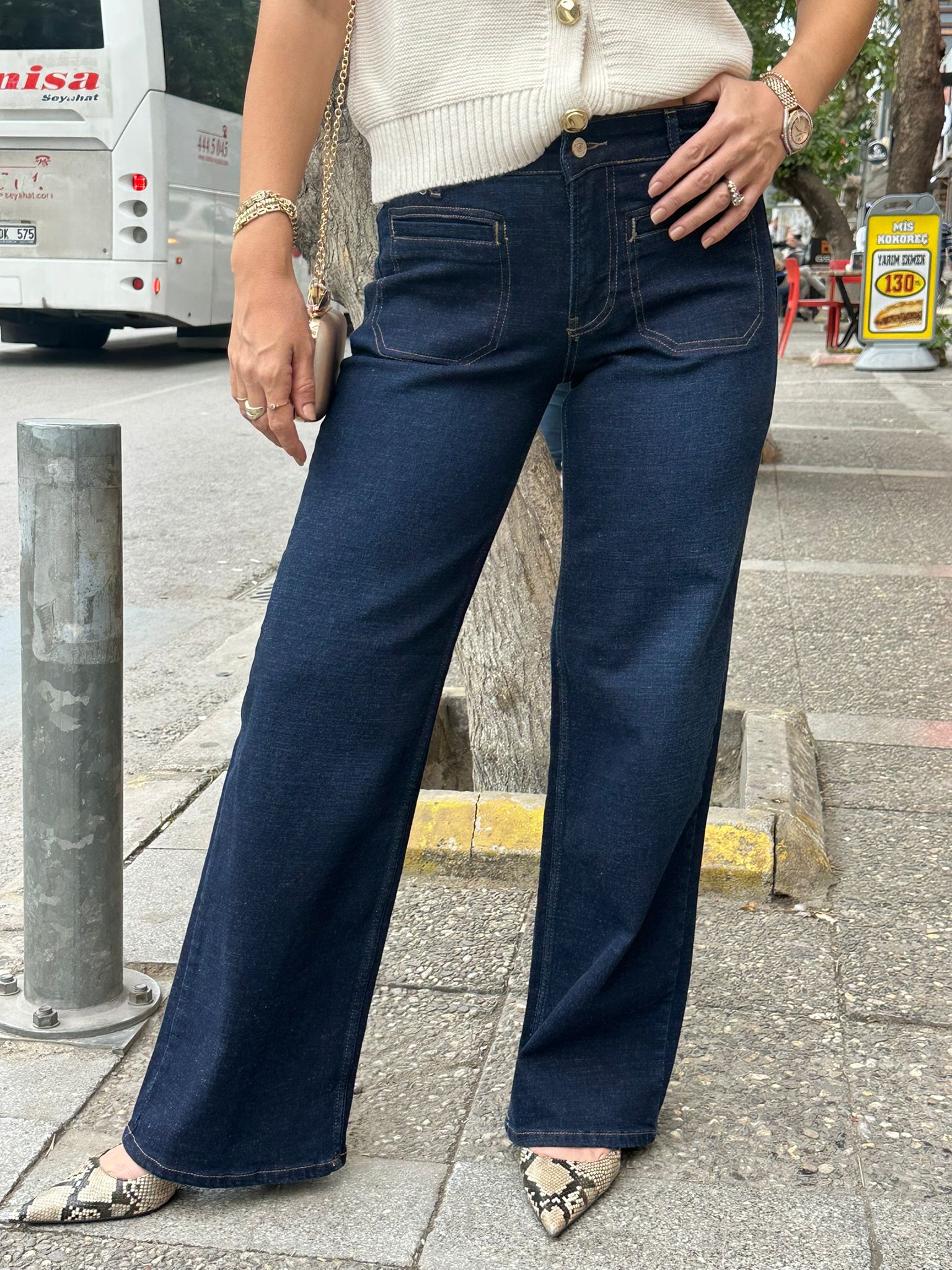 Cep Detaylı Bol Paça Likralı Jean