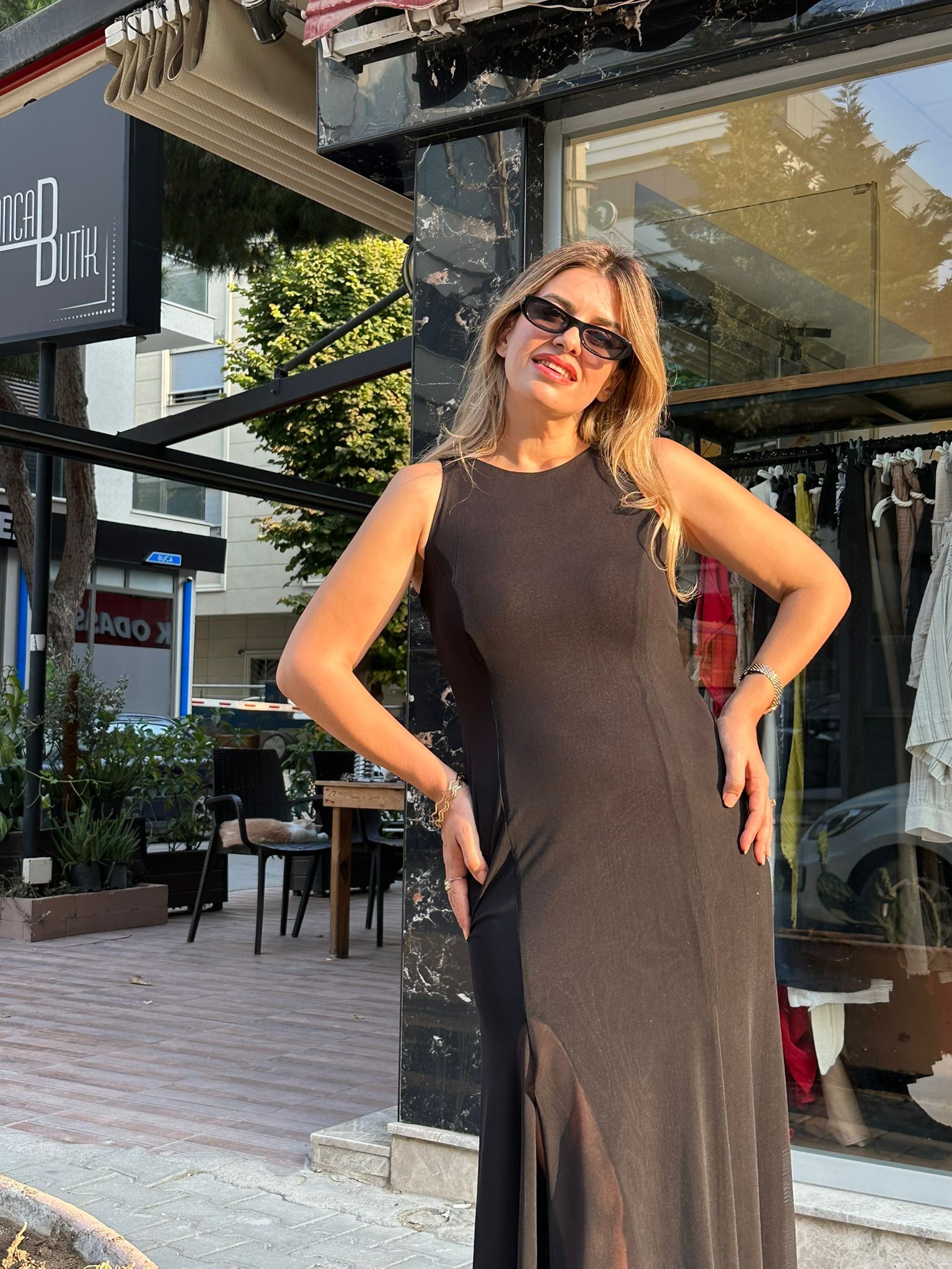 Yan Yırtmaçlı Bisiklet Yaka Astarlı Tül Elbise