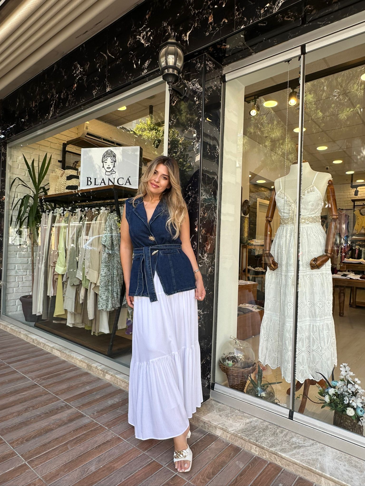 Beli Lastikli Astarlı Kloş Etek - Beyaz