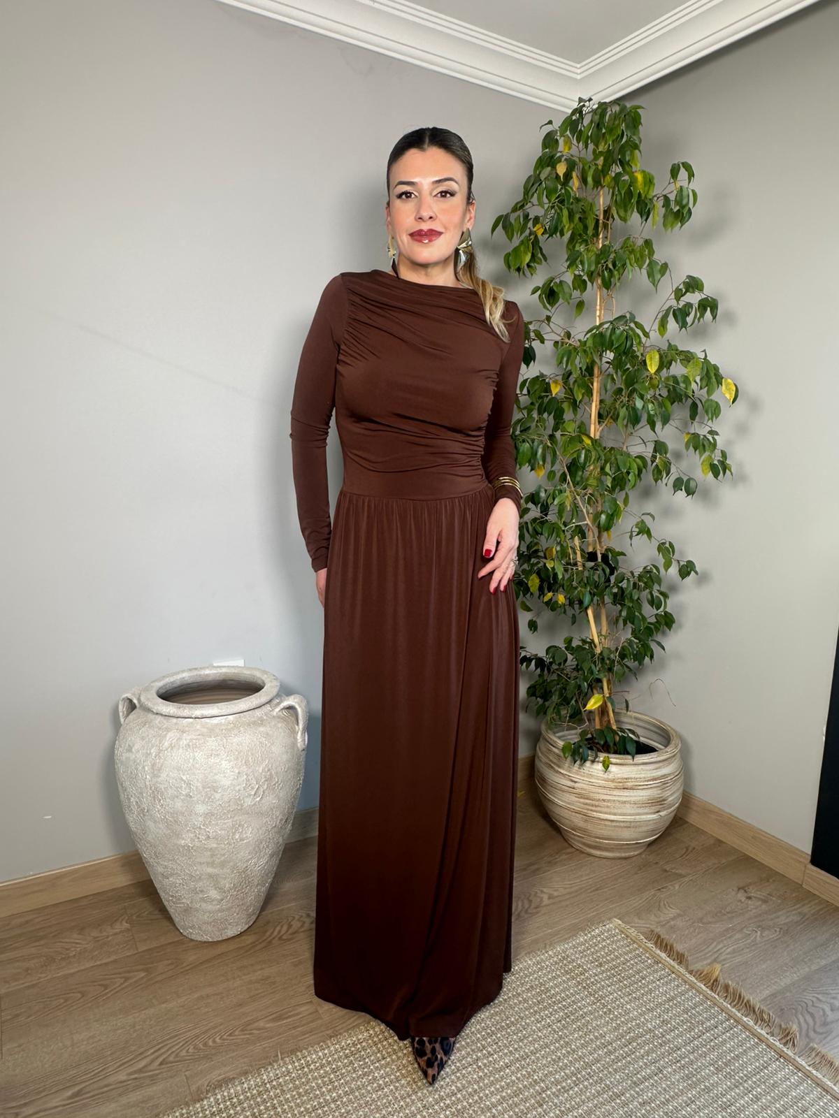  Yan Büzgülü Uzun Kollu Elbise