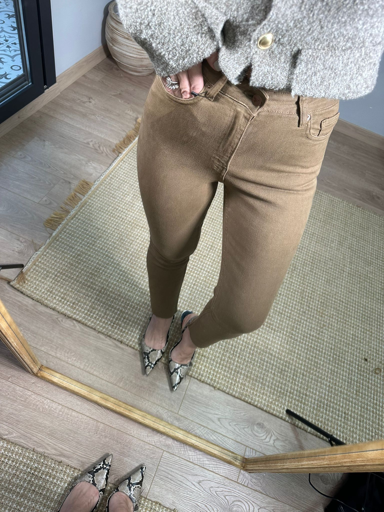 Kesik Paça Likralı Jean - Yeşil