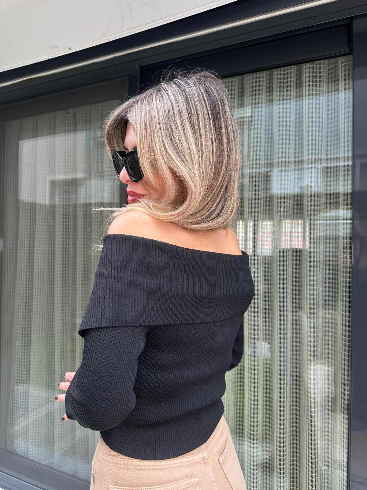 Bardot Yaka Kol Yırtmaç Detaylı Fermuarlı Triko Hırka