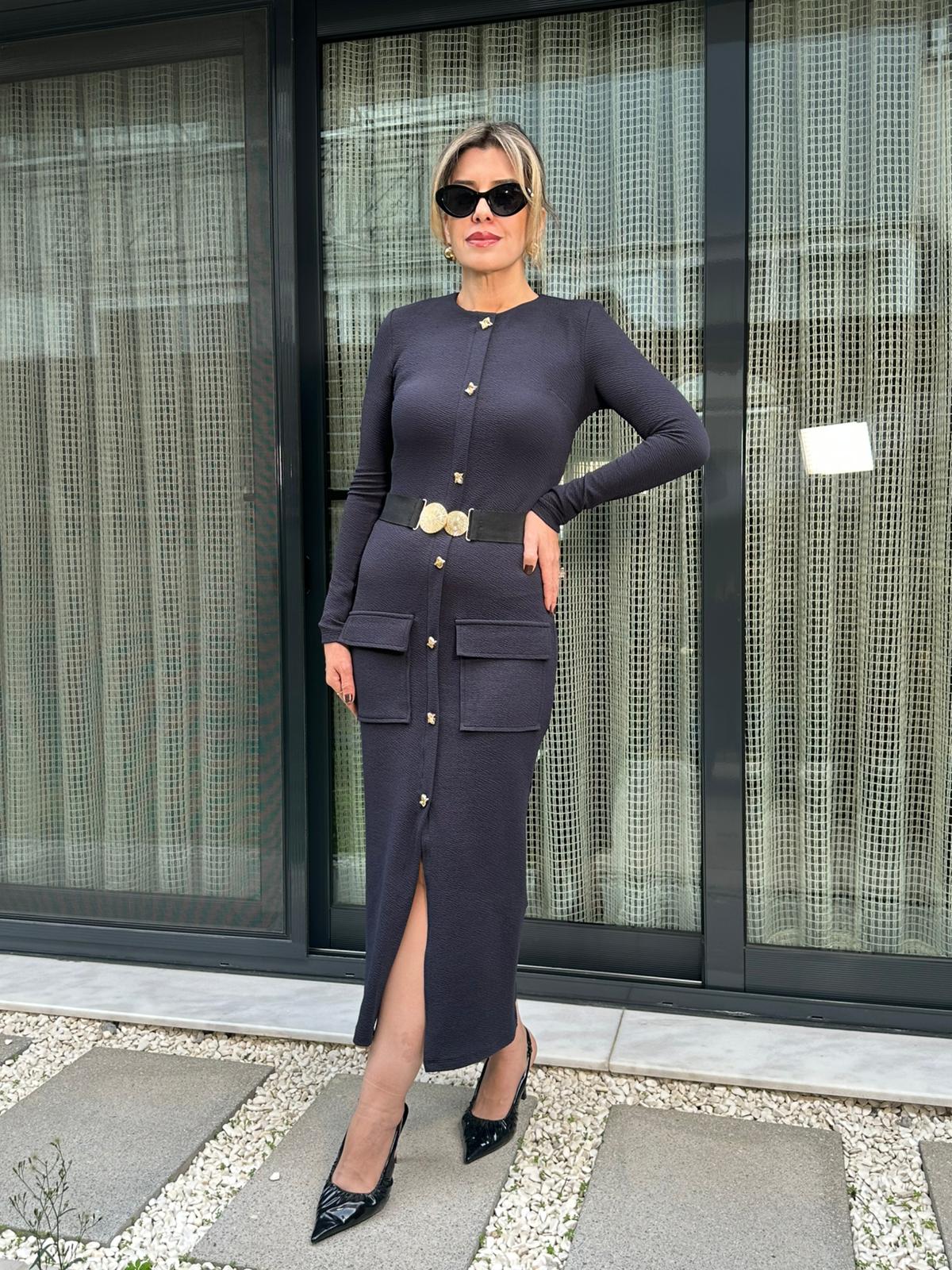 Ön Düğme Detaylı ve Cepli Gold Tokalı Elbise - Lacivert