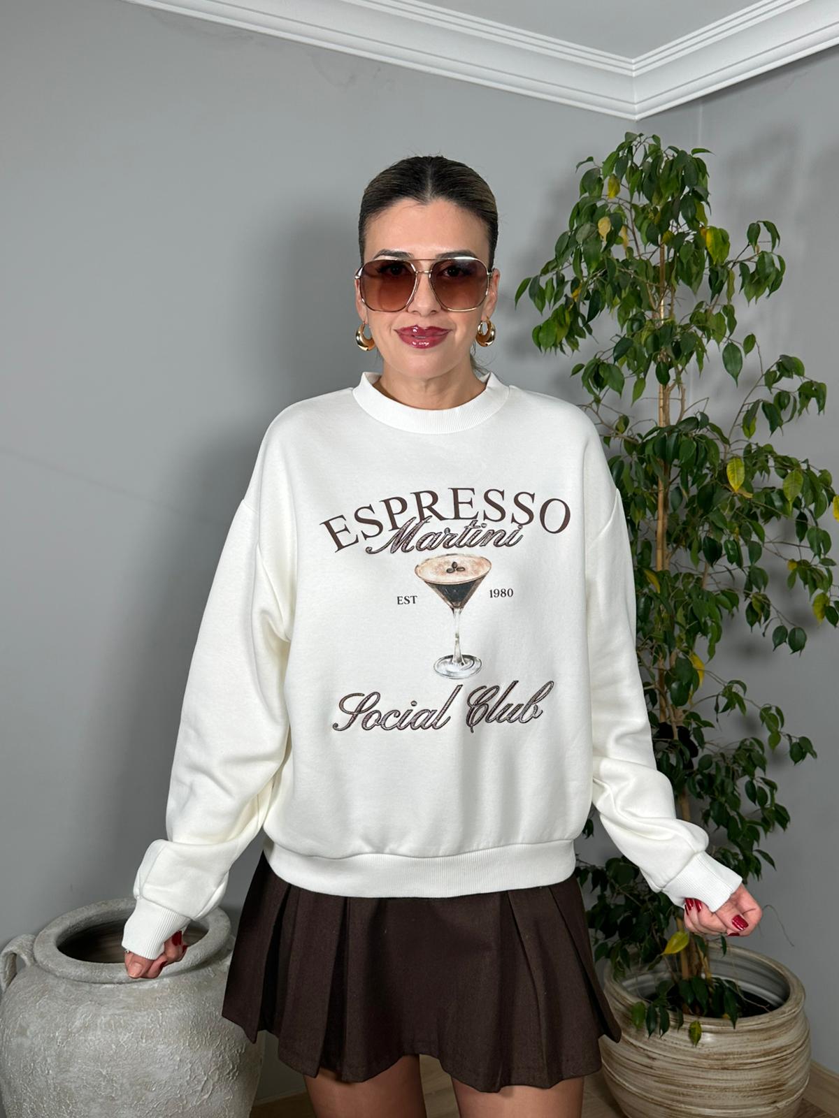 Şardonlu Nakış İşlemeli Sweatshirt