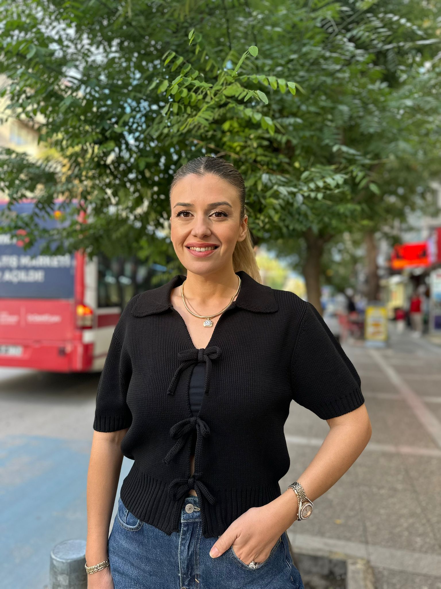 Polo Yaka Fiyonklu Yarım Kol Triko Kazak - Siyah